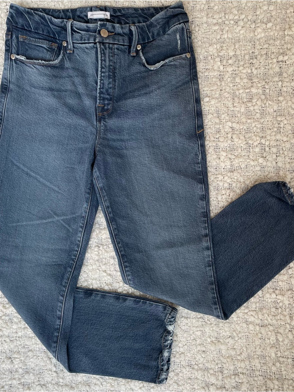 Good American Women's Straight Leg Jeans in Dark Blue Wash